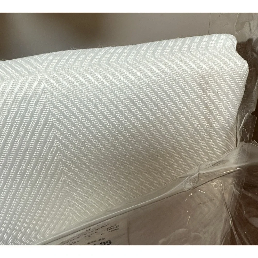 RALPH LAUREN Harrison White Cotton Blend Tablecloth 70 x 104 Oblong NEW